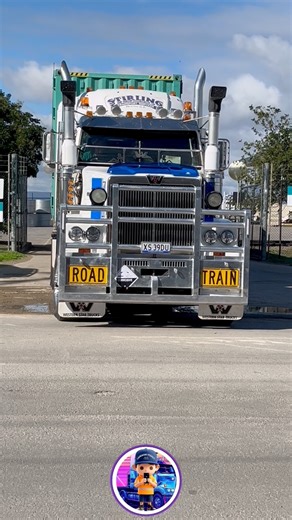Stirling Transport Services from Blyth SA Pulling out from the Toll Depot #westernstar #westernstartrucks #truck #roadtrain | Langman Visuals