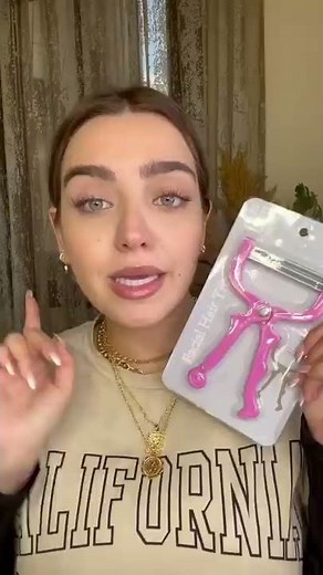 جربت ازالة شعر الوجه بطريقة جديدة والنتيجة😭😱😩 #shorts #إزالة_شعر_الوجه