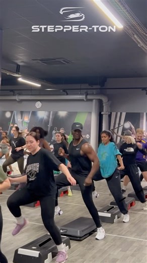 𝐉𝐮𝐥𝐢𝐮𝐬 𝐁𝐮𝐫𝐩𝐡𝐲 | 𝐒𝐓𝐄𝐏𝐏𝐄𝐑-𝐓𝐎𝐍 on Instagram: "Stepping to this classic was fun 🤩 Basic step routine completed 🙌🏾🐝 - This was so fun who’s up for trying out Stepper-Ton ? Leave a comment below ⬇️ Link in bio for more info on Online classes 🔗 - Join the best Hip Hop step class in the UK 🇬🇧 . Every Monday 6:30pm and Thursday 6:45pm 🕺🏾 All you need to bring the energy I’ll bring the vibe 😁 - #stepperton #juliusburphy #hiphopstepaerobics #afrostep #funcardio #irreplaceabl