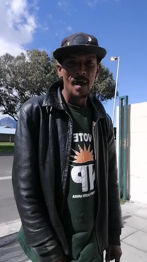 #Pam 😜 #AlenTheSingingCarGuard #fyp @thepiekaans