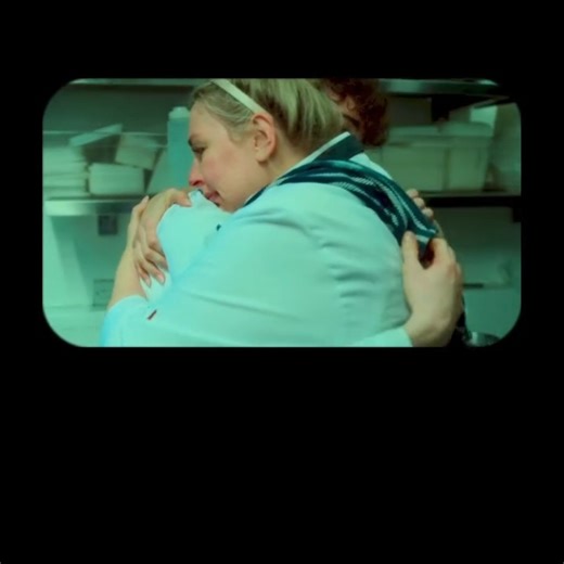I light on Instagram: "Boiling Point (2021), directed by Philip Barantini, is a gripping British drama shot entirely in one continuous 90-minute take, set inside a hectic London restaurant. Stephen Graham delivers a powerful performance as Andy Jones, a head chef barely keeping it together amid the chaos of a busy dinner service, personal troubles, and mounting financial pressure. Over the course of a single evening, tempers flare and cracks begin to show among the staff servers, cooks, and mana