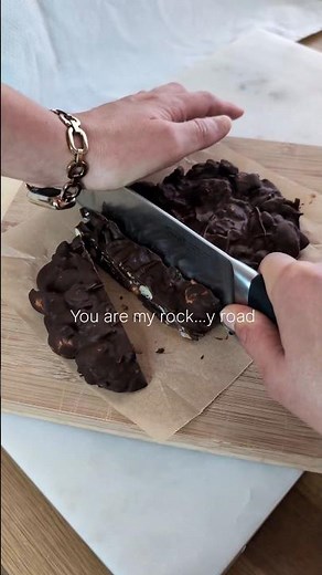 Oh chocolate, you complete me 😍🪨😂 easy homemade Rocky Road recipe! #yummy