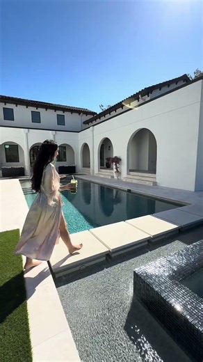 Living my dream life 🤍