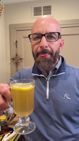 Lemon Ginger Hot Toddy 🍋🫚