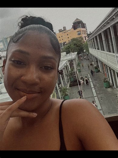 🤣aret bat liki pouna fet p koz dan zezi ar moii Riss liki ale🤣🤣🤣🤣🤣🤣zis Deryier l’écran to koze mm toii ggt fini fR 1 ans edmi to encor p souss ggt mm ar moi toii tah