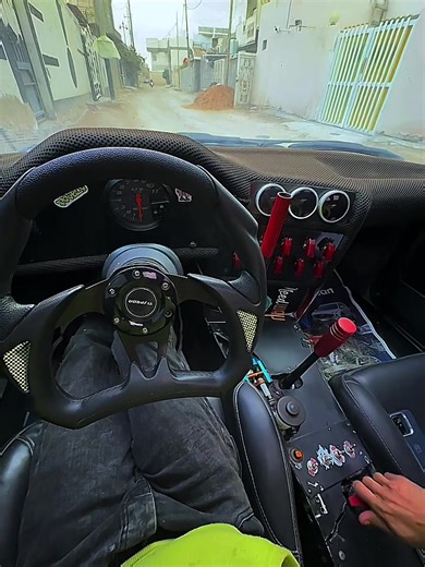 درفت e30 بأسلوب BMW Z4