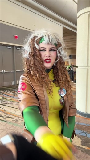 maybe its worth it no…. with @🕯️ ❤️❤️ #gambit #rogue #romy #gambitcosplay #roguecosplay