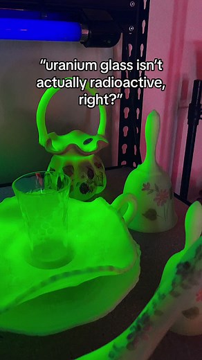 #radioactive #radioactiveantiques #uranium #uraniumglass #uraniumfever #uraniumglasscollector