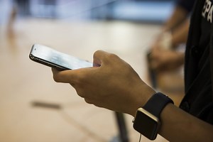 Bloomberg’s Sarah Frier reports on Apple changing its App Store rules.