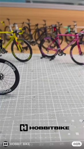 This miniature bicycle is crafted with natural proportions and realistic details, making it a great piece for collectors, shelf displays, or miniature scenes.
