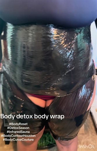 January is for resetting the body, not punishing it ✨ Sweat out toxins, reduce bloating, and jumpstart your results with our 🔥 Body Reset Detox Wrap 🔥