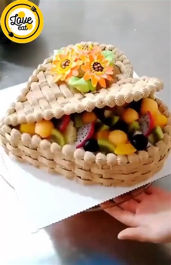 5.2K views · 82 reactions | How to decorate heart cake  | Pie Bakery | Facebook