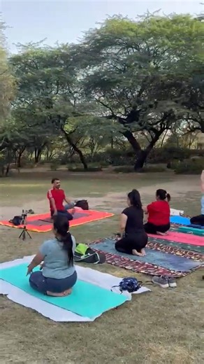 Park yoga session 🙏