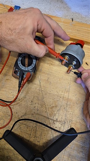 my_cobra_build on Instagram: "Quick 'how to' on testing the switch. It's a pretty common feature on a multimeter but if you haven't used it before, now you know."