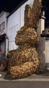 8K views · 185 reactions | This leaves-made rabbit sculpture attracts locals to take pictures with it as the Spring Festival of the #YearOfRabbit fast approaches. #TrendingInChina | Xi's Moments | Facebook