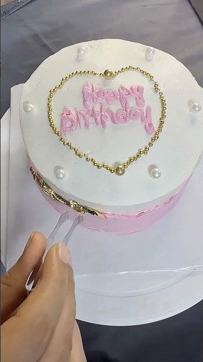 Viral Chocolate Cake Design in 20 Seconds!