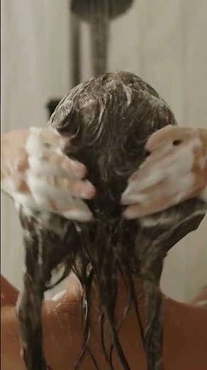 satisfying aesthetic shower routine... 🧼✨ (wait for the lather)