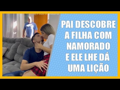 Pai descobre a filha com namorado e ele lhe dá uma lição