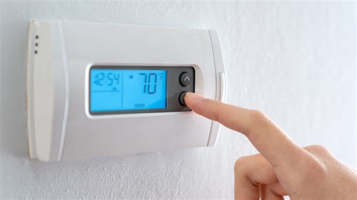 What is best temperature to set thermostat in winter? See what experts recommend