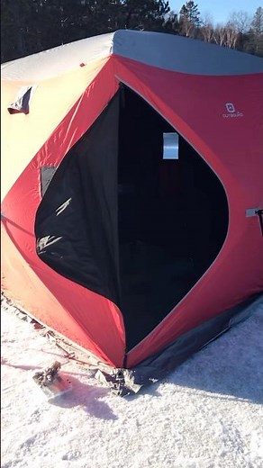 Portable ice hut setup 🎣 #fishing #icefishing #hut #shanty