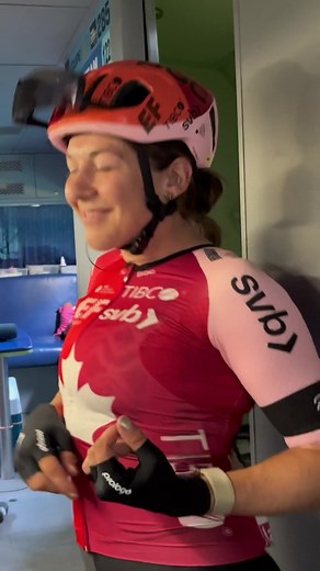 It’s always a good day wearing the maple leaf 🍁 #tourdefrancefemmes #bikeracing #bikelife #foryoupage #alisonjackson #dance #parisroubaixqueen #peloton