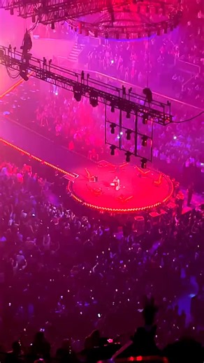 WAP @Cardi B SAN FRANCISCO #MISSDRAMATOUR | Cardi B Concert