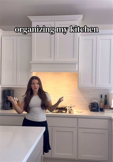 Organizing My Kitchen Cabinets and Drawers for Efficiency