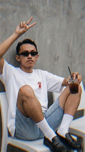 Tanteholic 🫳😆✌️ #aiimagegenerator #musicremix #memes #outfitideas #gemini #edit #remixmusic #ai