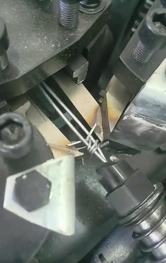 How Barbed Wire Is Made at High Speed