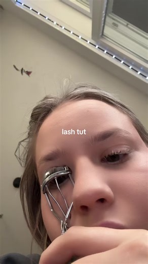 samuella (@emsamulska)’s videos with Fly Away - Tones And I