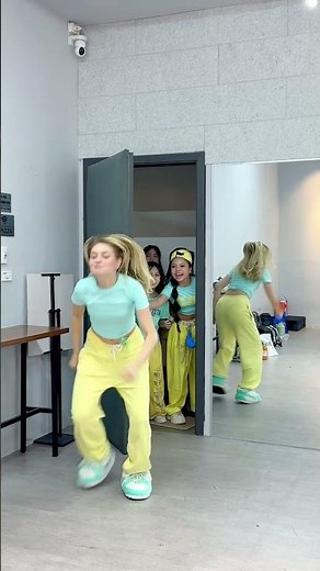 Haaland girl version 😂! SUBSCRIBE FOR MORE! Baby Warriors vs Diana Belitskay #fyp #trending