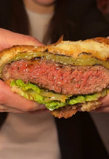 #RachaelRaves is back, are you ready? Let me take you to @Loring Place where everything on the menu is a gem and Chef @Dan Kluger makes sure it’s all perfect. My fav!