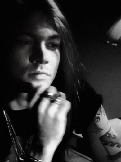 Axl Rose: Iconic Frontman of Guns N' Roses