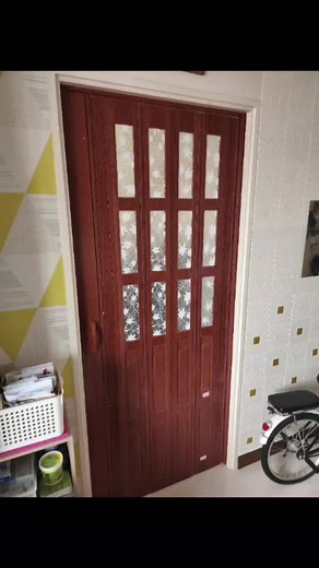 Installing PVC folding door #assembly #foldingdoor #door #Handyman #installation