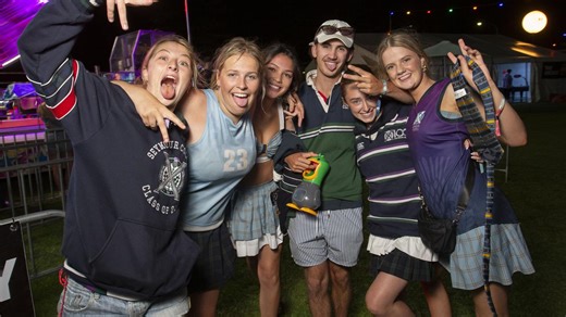 The Advertiser, 7NEWS Adelaide: SA algal bloom culprit, Metallica rocks Adelaide