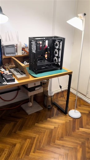 se viene la computadora más potente que van a ver. #mihermanoprogramador #hermanoprogramador #programming #computadora #corsair