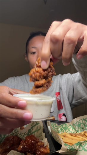 wanted to test out my new microphone! wingstop asmr mukbang 💚🍗 | #eatingshow #mukbang #asmrfood #wingstopmukbang #wingstop @Wingstop