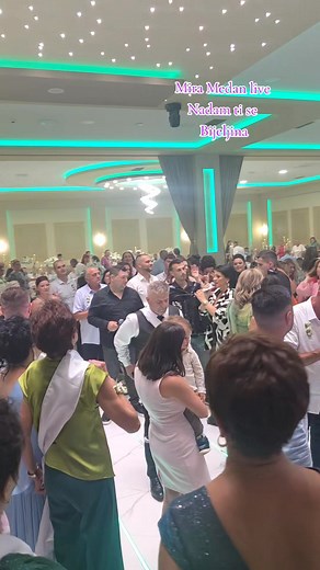 Mira Medan Live Nadam ti se Svadba Bijeljina Bend #miramedan #nadamtise #svadba #bijeljina #foryou #fory #forypage #bend #najboljibend @Najveći obožavaoci Mira Miroslavka Medan | Mira Medan