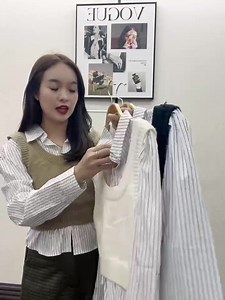 #Code139 秋季韩版港风条纹打底衫➕叠穿针织马甲背心套装 RM33🔥 胸围-80-100cm内 长度-53cm 评论下单【关键词颜色 数量】#秒收Link🔗 （点开评论查看需要写上的关键词和颜色✅） 所有尺寸价格已列明 下单前请参考自行斟酌🙇‍♀️ 下单成功一律 #不取消 #不更换(不接受任何理由) 🔸订单需在 16/10 12PM前完成系统结单付款🔸 🔸逾期汇款者不能享用以上优惠🔸 ❌ #无保留服务 #不接受拼上下期单 ❌ 【一个订单号一次邮费 不接受任何理由拼单】 🔸#西马WM 邮费任买RM7 🔸#东马EM 邮费1-3件RM15续加RM2/1件 由于人工发货会有些许失误/衣服有问题的情况 #导致缺货 一律会在配货发货时才进行通知✅无法接受可能会有缺货问题的🙏🏻 #请勿下单 关键词的颜色 #只是代词 请以图片/视频的颜色为准✅‼️视频都有采用美颜 颜色稍微有些许色差 以评论照片颜色为准(手机也会有些许吃色)如介意请自行跳过‼️不过可以保证衣服本色会比视频颜色来的棒‼️ | 29Fashion 全马直播最低批发价