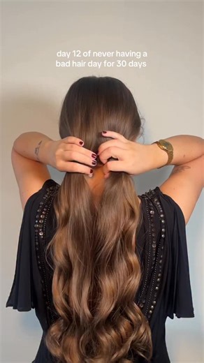 perfect 🌺 🏷️ : haircare, hair tutorial, claw clip, hairstyle, long hair | Silkie