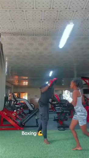 Reenie bae 🔥 (@missreenie2)’s videos with Gym Songs - Funk Estranho