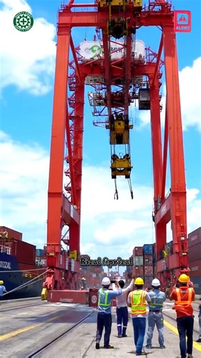 The falling of a container from a Quay Crane, this is only AI-generated, make this a motivation when working anywhere, prioritize safety at work. #incident #Work #port #safetyfirts #fypreels #reels #viral #fyp #jangkauan | Rizal Aprizal