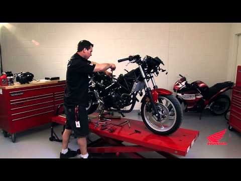 CBR250R Race Kit Installation: Replacing the Rear Shock