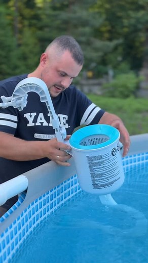 Литі ялинки🌲Новорічний декор✨Гірлянди✨Ялинкові кулі✨Гноми✨Санти on Instagram: "Щоооо🤯🤯🤯 Скімери УЖЕ В НАЯВНОСТІ 😱 Зі знижкою -300грн😎 Поспішай , ми нарешті отримали Топ продаж СКІМЕРИ для очищення басейнів Звісно Фірма INTEX ✔️ Минулого року ще до сезону їх всіх розібрали . Зараз ми їх завезли тільки 150шт За акційною ціною 👊🏻 Підходить для каркасних Та наливних басейнів 🦈 Скімер автоматично збирає дрібні забруднення, такі як листя, комахи та пил, що плавають на поверхні, запобігаючи їх