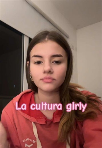 10 años de Ni Una Menos y debo admitir que me cansó la cultura girly. Anyways, sigan a @SPP ✨, @Belén y @fati 🌸 que SÍ hacen contenido de valor (y a mí, obvio). #feminismo #feminismo💜💚 #💜