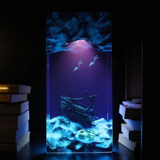 Ocean Resin Lamp: Handmade Shipwreck & Divers Diorama, Epoxy Wood Underwater Night Light Gift for Scuba Divers - Etsy