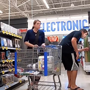 123K views · 2.2K reactions | FARTING with BUBBLE GUTS 藍 | Super Stupid Poop | Facebook