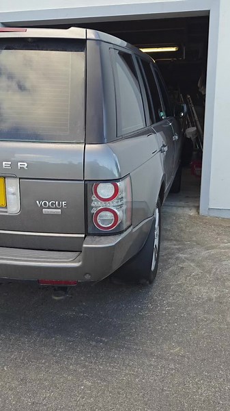 How to Change Cabin Filter in Range Rover Vogue L322