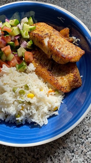 Bayan’s kitchen 🥣 on Instagram: "Pan-Seared Pickerel & Tarator (tahini sauce) 🐠 Pickerel is easily my favourite fish and for good reason! It’s a clean white fish with super flaky, buttery, soft meat. And the BEST way to prepare it is to pan sear for a nice crispy crust and soft, juicy inside! You can use this same fish recipe for fish tacos too! 2lbs pickerel fillets 1 tbs olive oil 3/4 tsp salt 1 tsp lemon pepper 1/2 tsp paprika 1 tsp garlic powder 1 tsp onion powder 1 tsp oregano 1/4 tsp bla