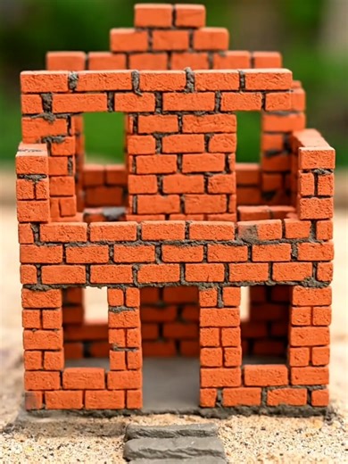 Mini House Creation: Crafting Satisfying Miniatures